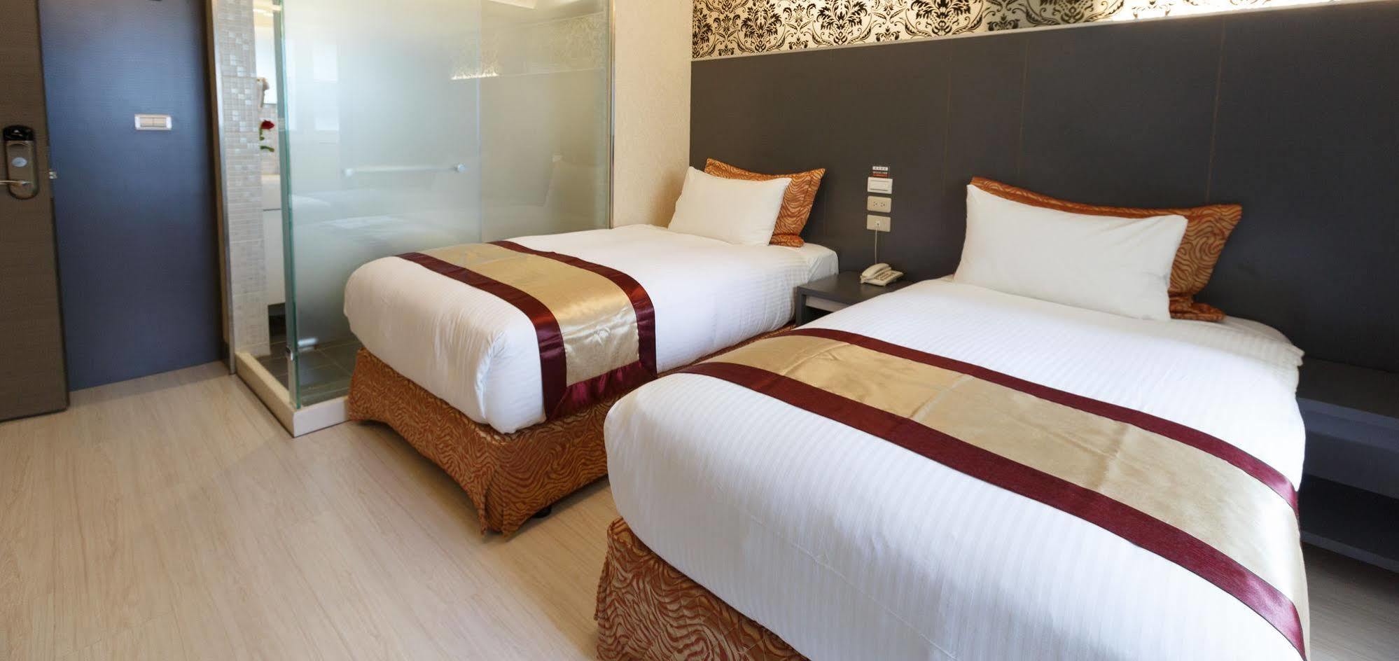 Wecan Hotel Гаосюн Экстерьер фото