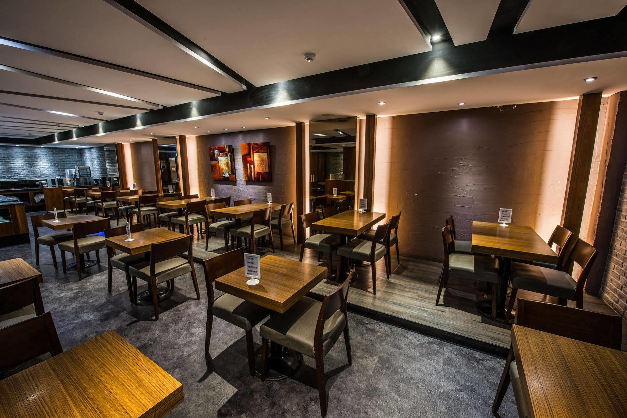 Wecan Hotel Гаосюн Экстерьер фото