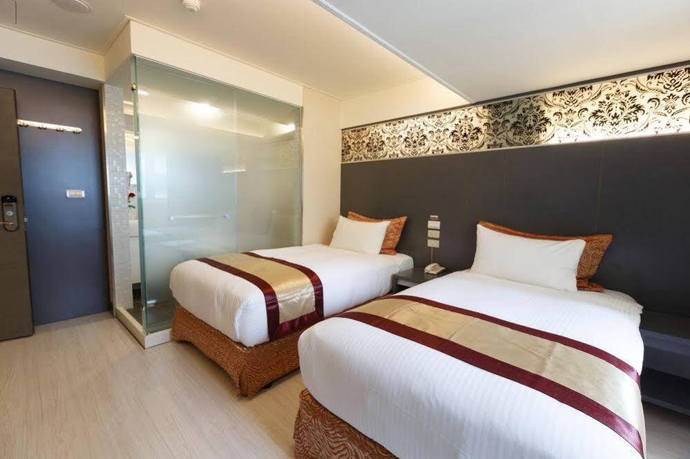 Wecan Hotel Гаосюн Экстерьер фото